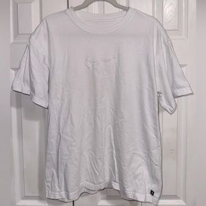 Men’s white nike t-shirt. embroidered logo. Nike SB